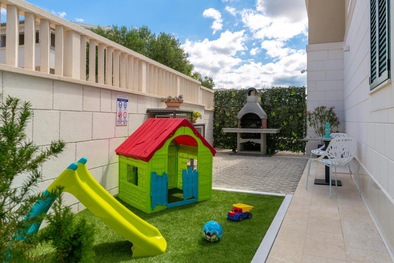 Villa Authentica With Heated Pool Grebaštica Kültér fotó