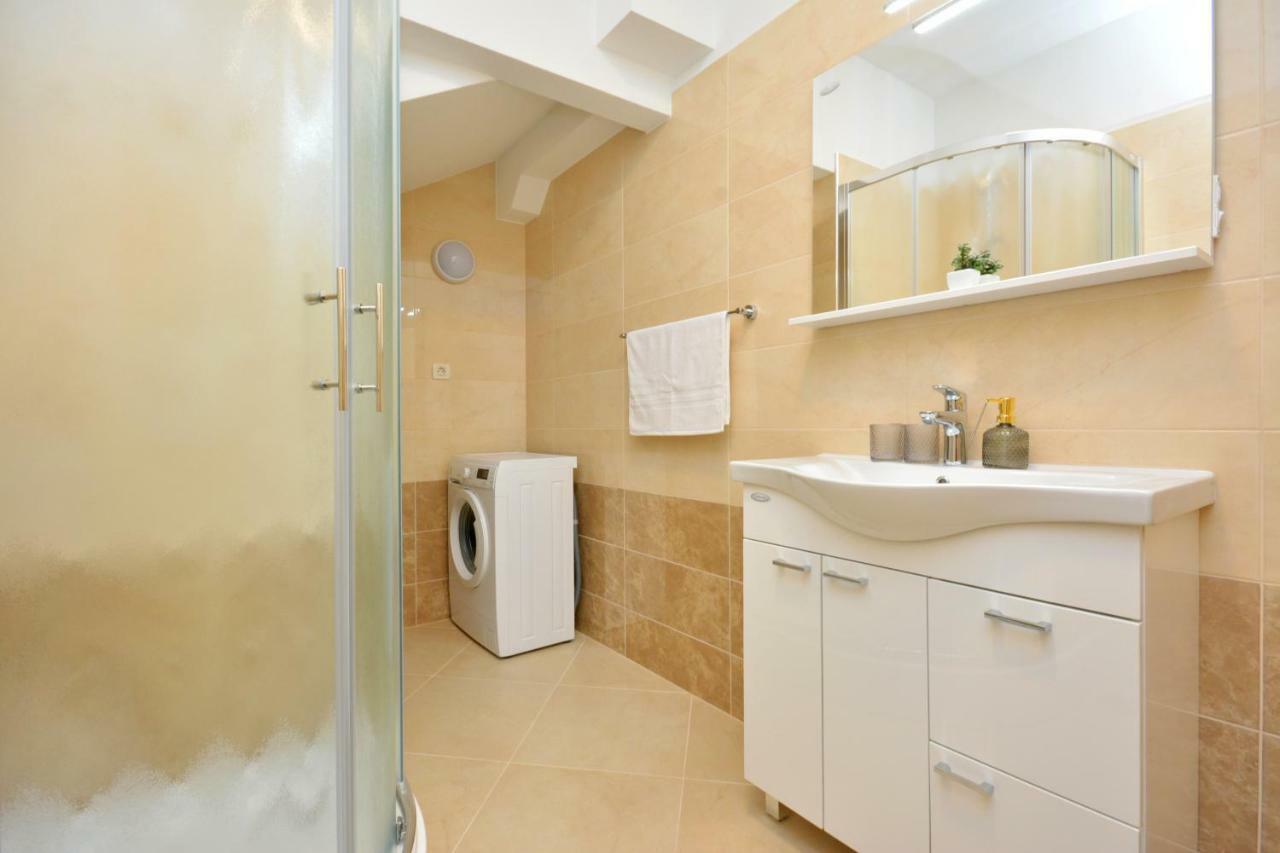 Villa Authentica With Heated Pool Grebaštica Kültér fotó