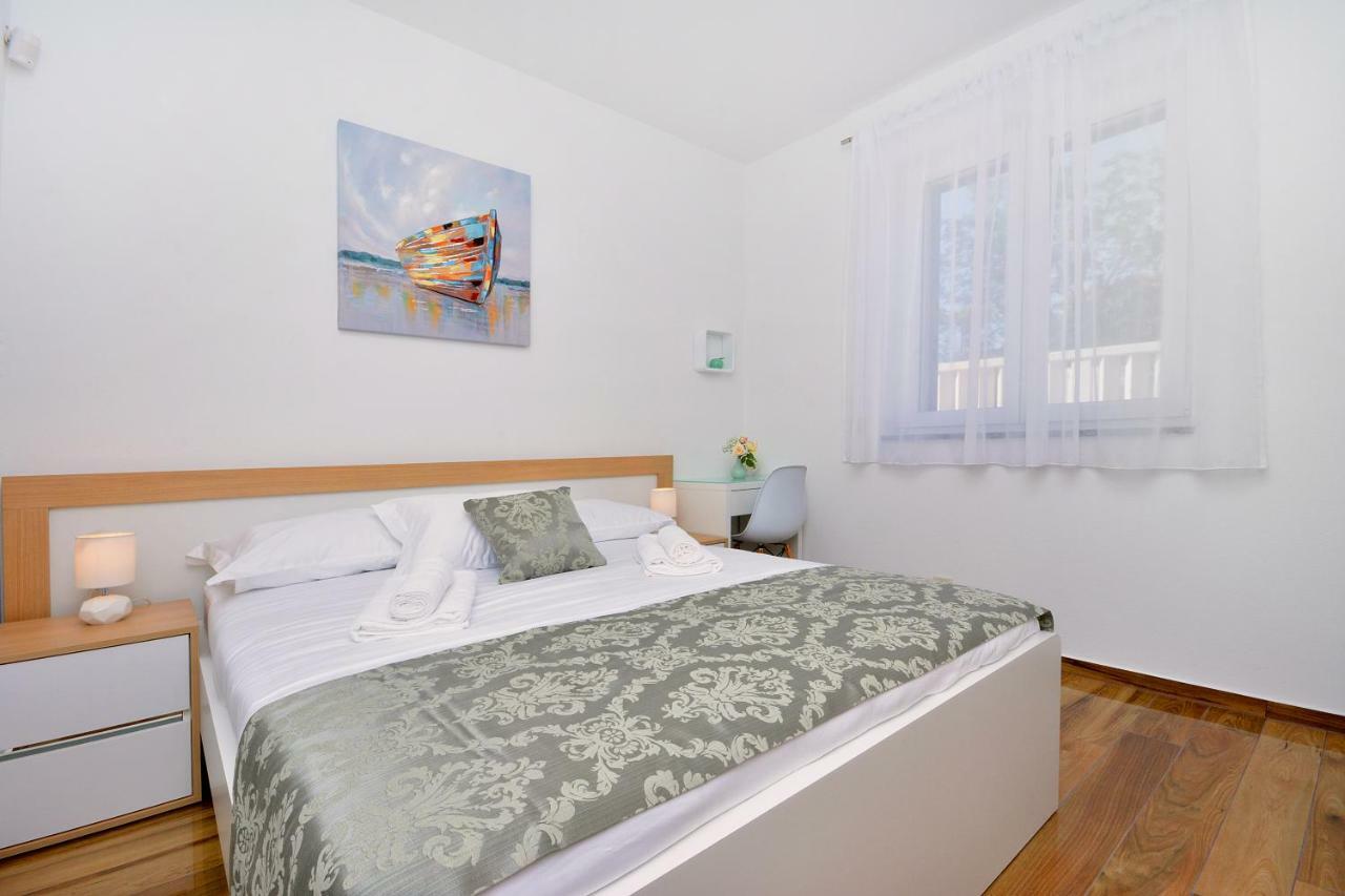Villa Authentica With Heated Pool Grebaštica Kültér fotó