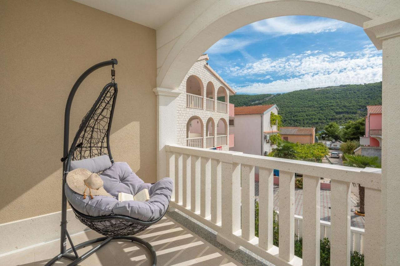 Villa Authentica With Heated Pool Grebaštica Kültér fotó